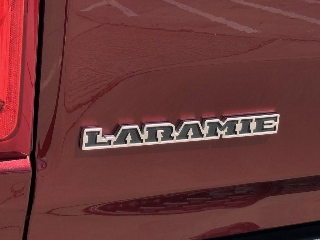 RAM 1500 Laramie Crew Cab SWB 4WD 2025