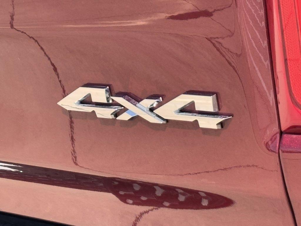 RAM 1500 Laramie Crew Cab SWB 4WD 2025