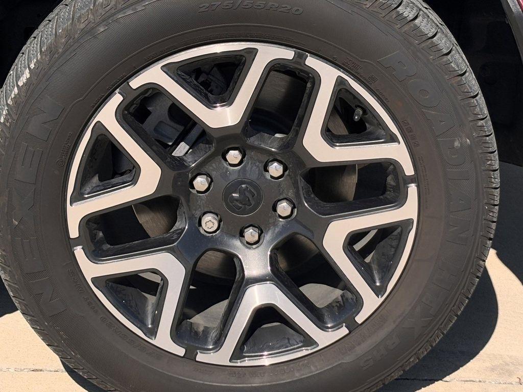 RAM 1500 Laramie Crew Cab SWB 4WD 2025