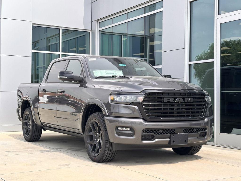 RAM 1500 Laramie Crew Cab SWB 4WD 2025