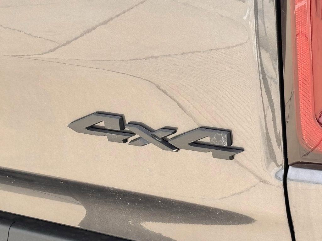 RAM 1500 Laramie Crew Cab SWB 4WD 2025