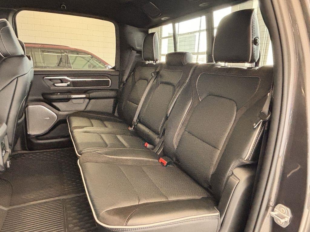 RAM 1500 Laramie Crew Cab SWB 4WD 2025