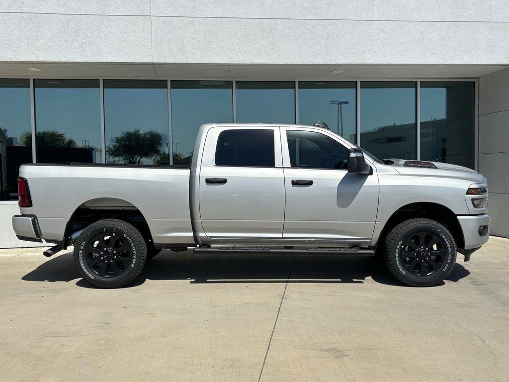 RAM 2500 Tradesman Crew Cab SWB 4WD 2026