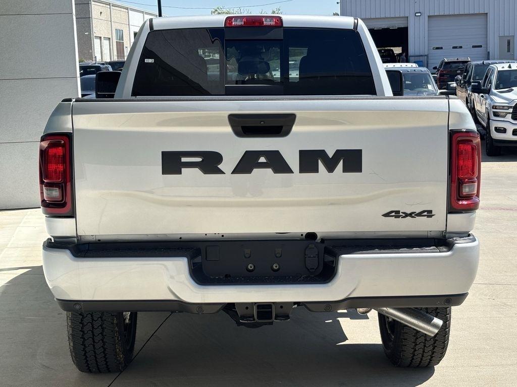 RAM 2500 Tradesman Crew Cab SWB 4WD 2026