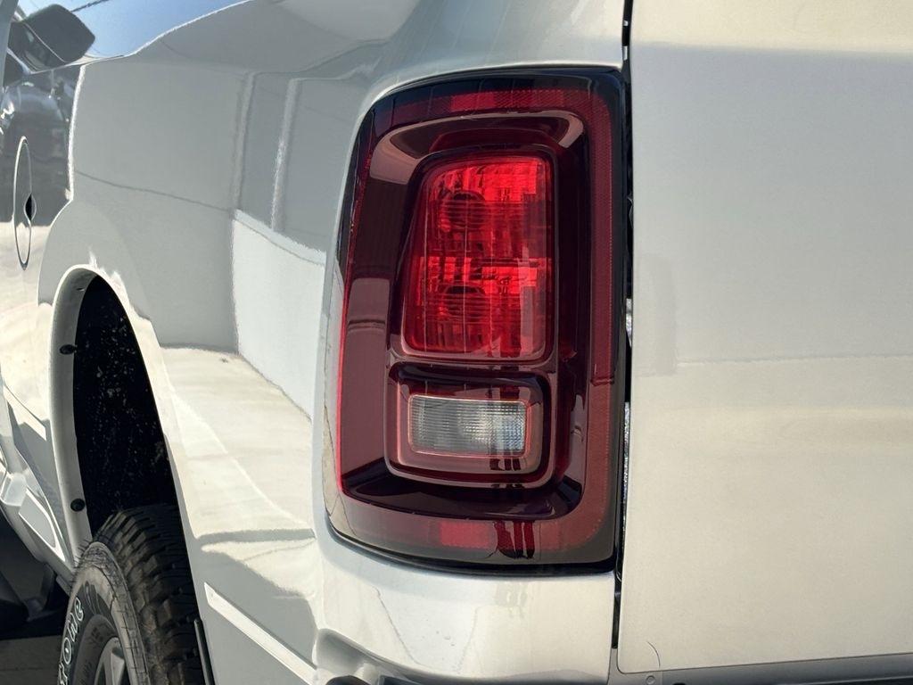 RAM 2500 Tradesman Crew Cab SWB 4WD 2026