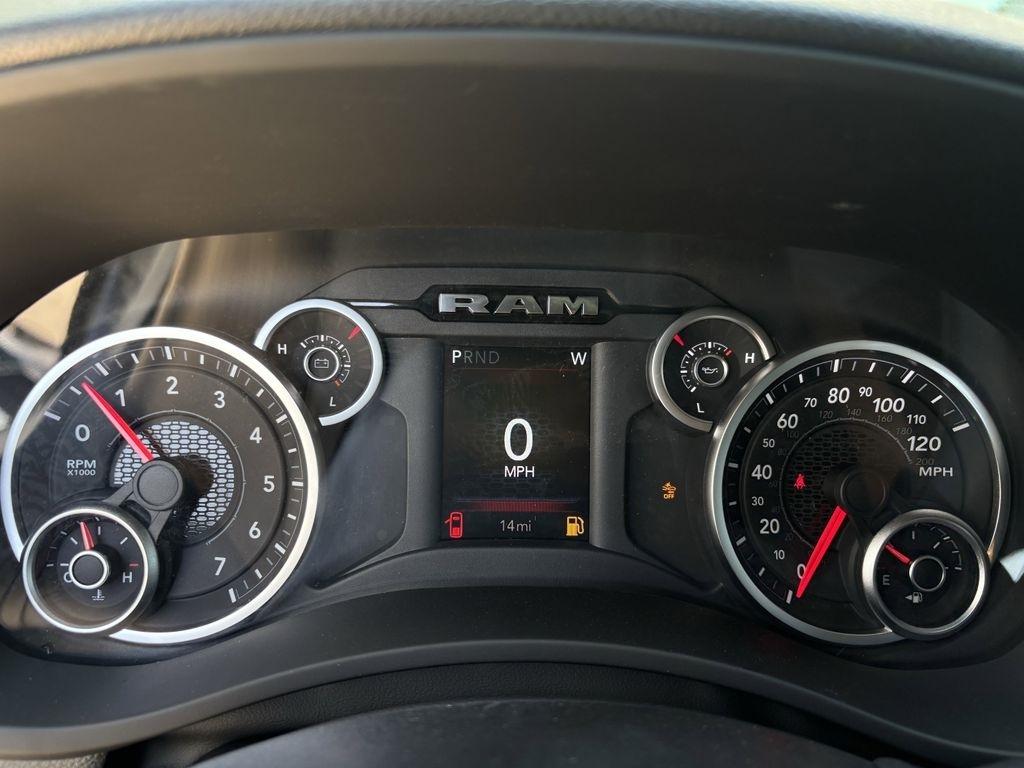 RAM 2500 Tradesman Crew Cab SWB 4WD 2026