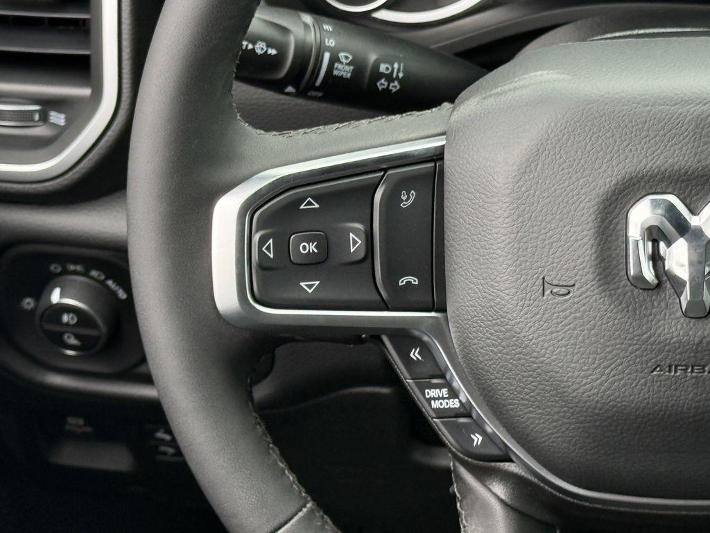 RAM 1500 Big Horn Crew Cab SWB 2WD 2026