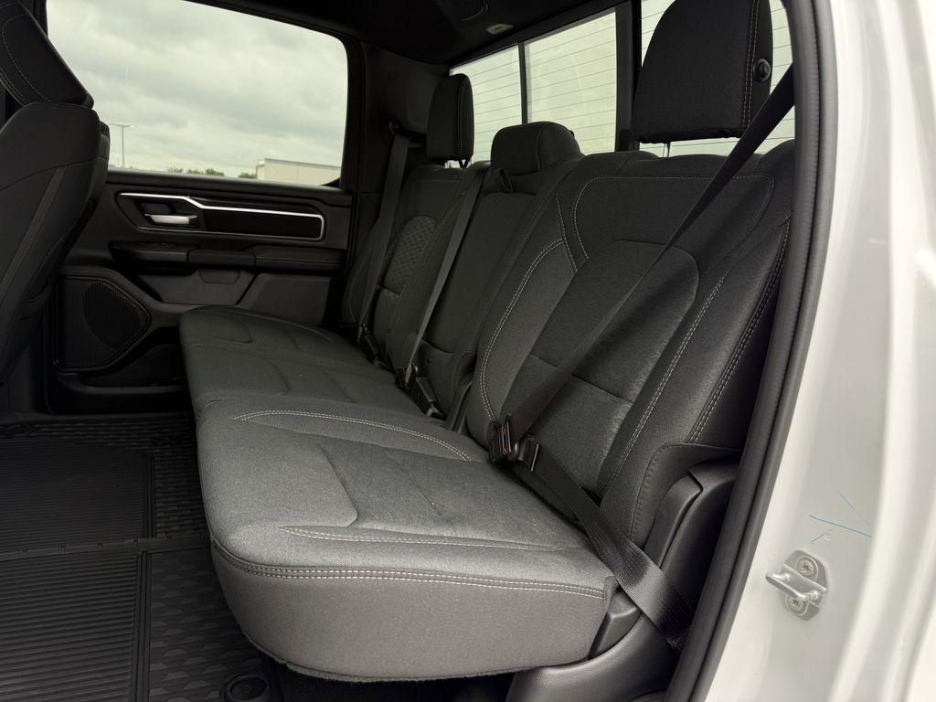 RAM 1500 Big Horn Crew Cab SWB 2WD 2026