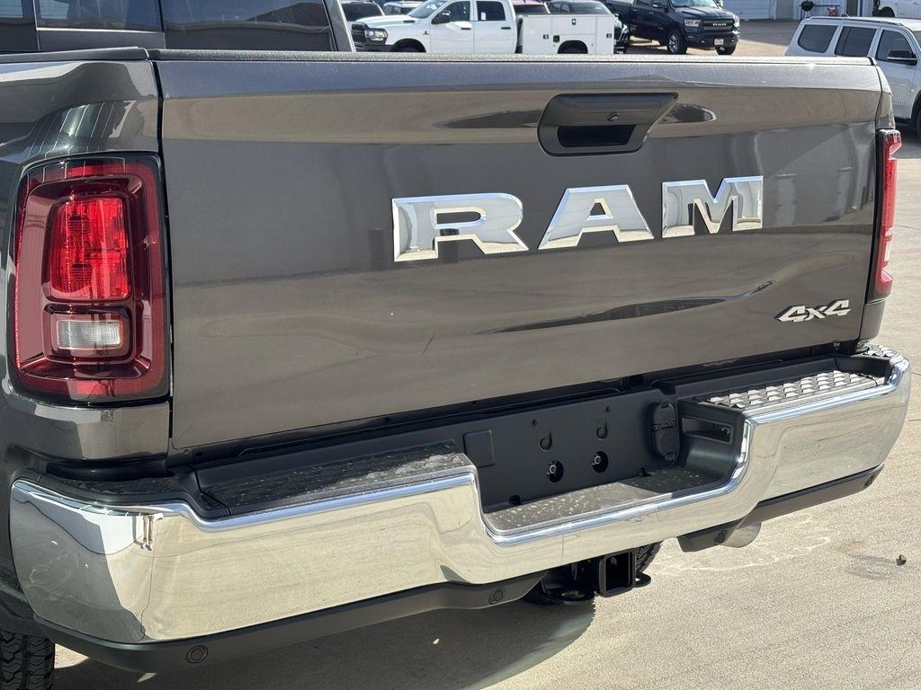 RAM 2500 Tradesman Crew Cab 4WD 2026