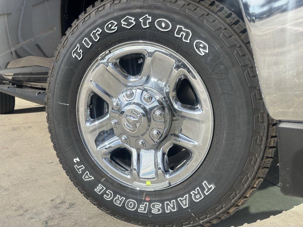 RAM 2500 Tradesman Crew Cab 4WD 2026