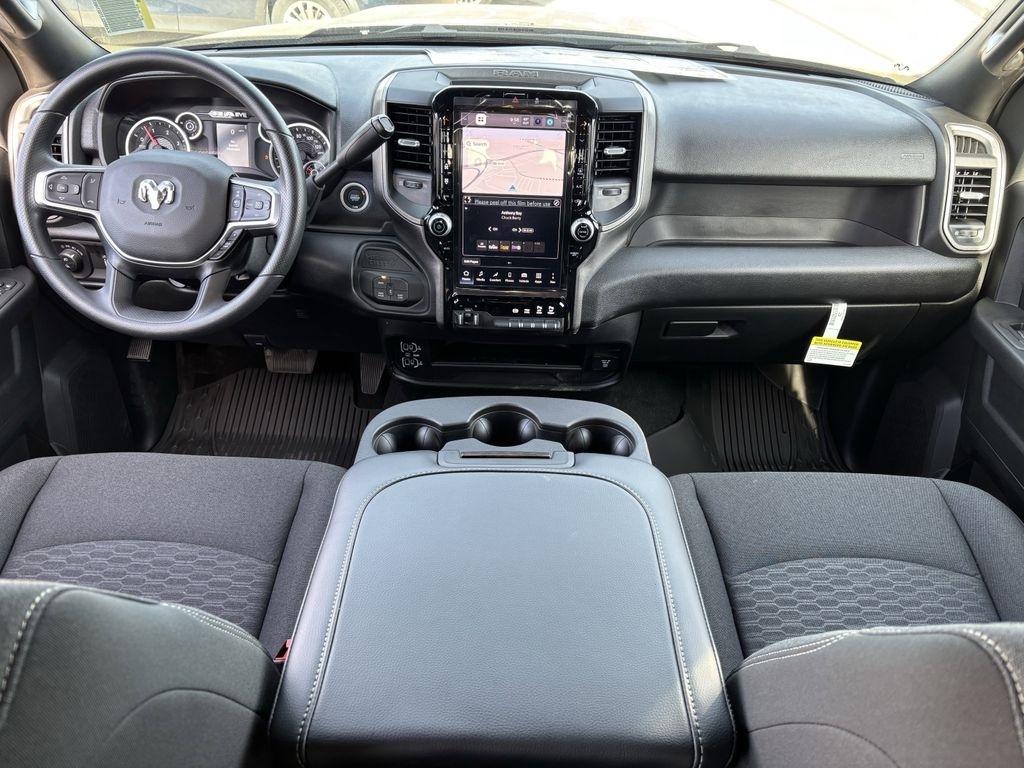 RAM 2500 Tradesman Crew Cab 4WD 2026