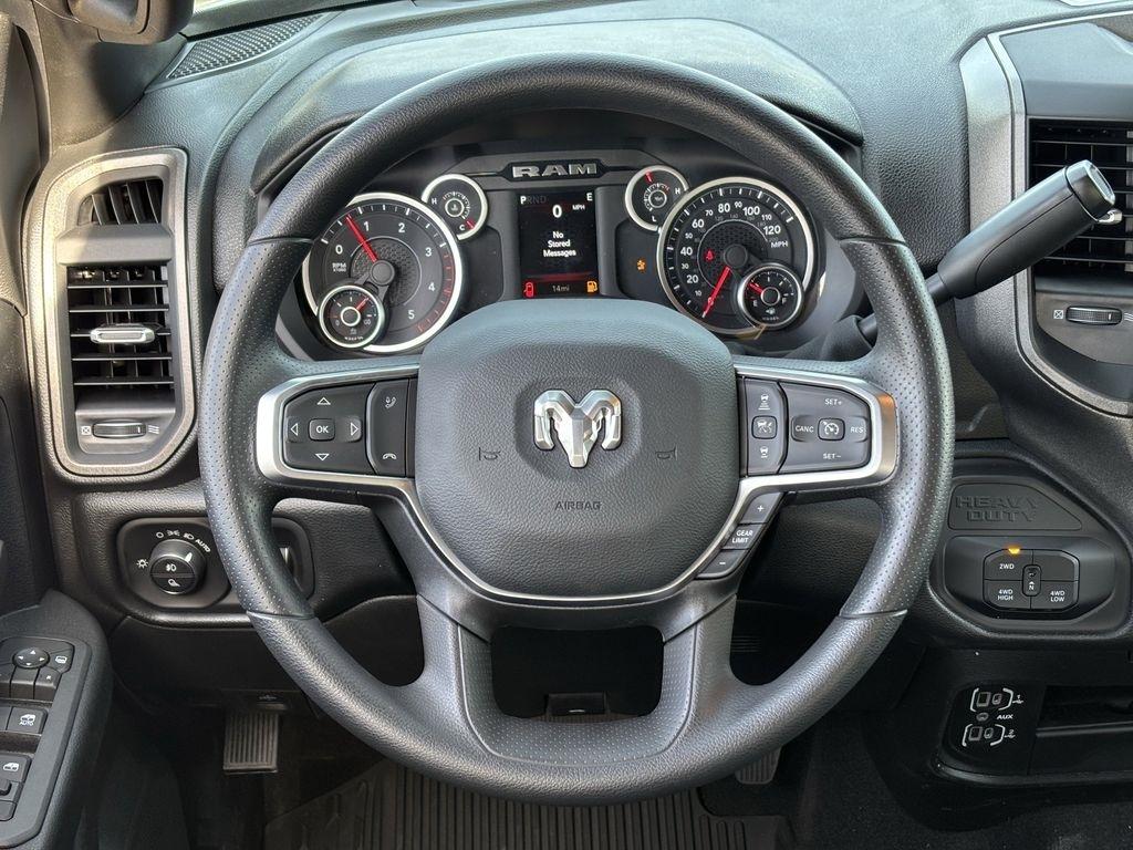 RAM 2500 Tradesman Crew Cab 4WD 2026