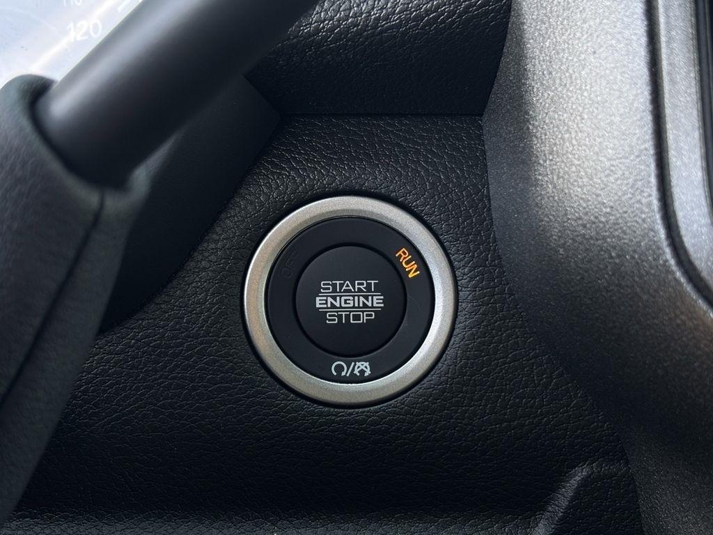 RAM 2500 Tradesman Crew Cab 4WD 2026