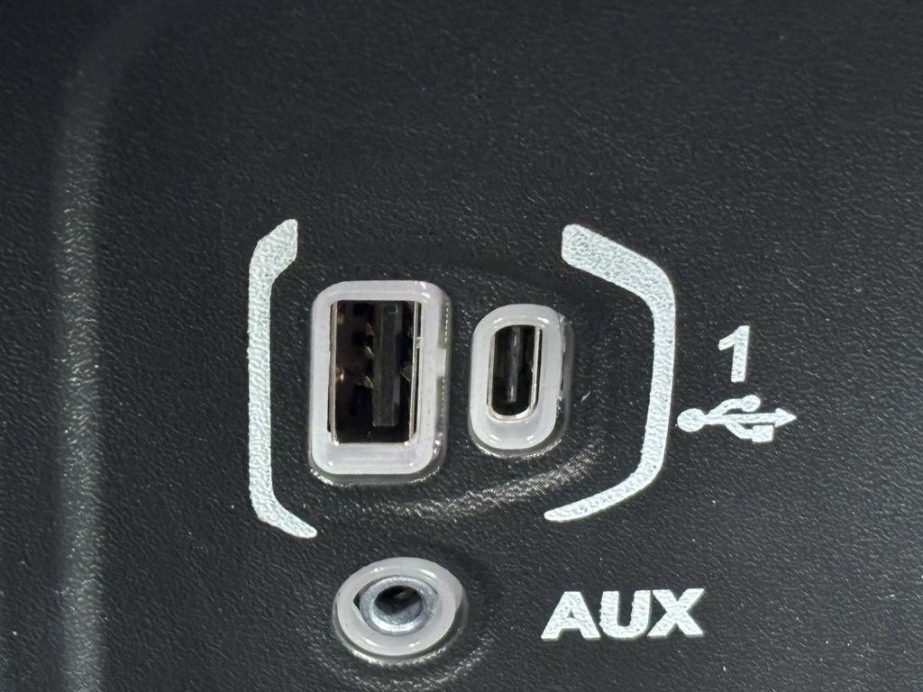 RAM 2500 Tradesman Crew Cab 4WD 2026