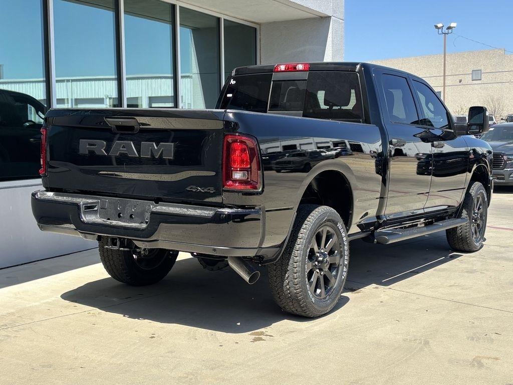 RAM 2500 Tradesman Crew Cab 4WD 2026