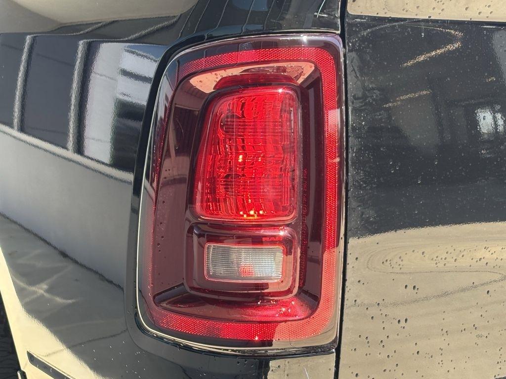 RAM 2500 Tradesman Crew Cab 4WD 2026