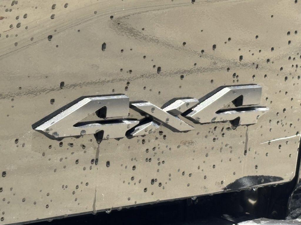 RAM 2500 Tradesman Crew Cab 4WD 2026