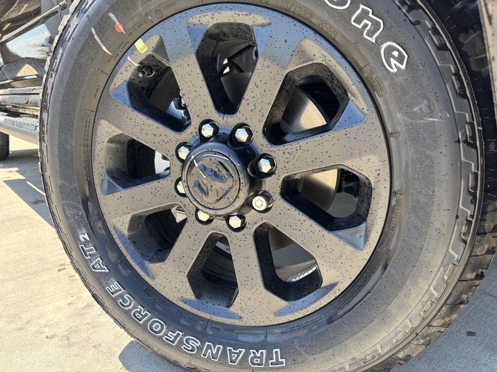 RAM 2500 Tradesman Crew Cab 4WD 2026