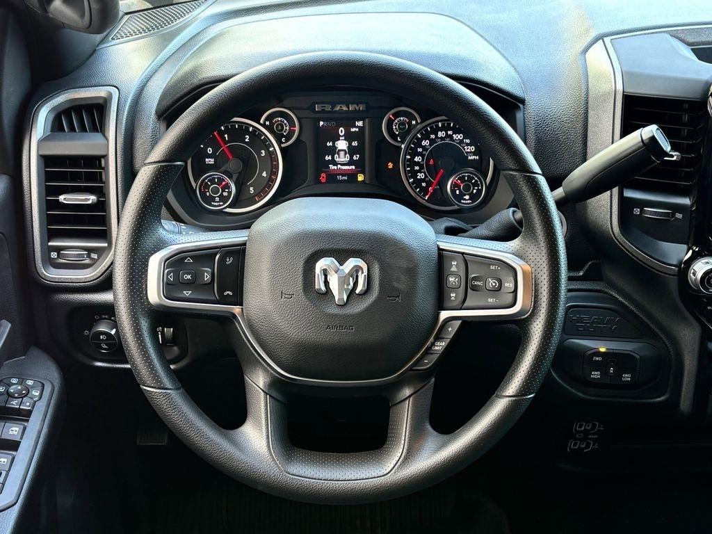 RAM 2500 Tradesman Crew Cab 4WD 2026