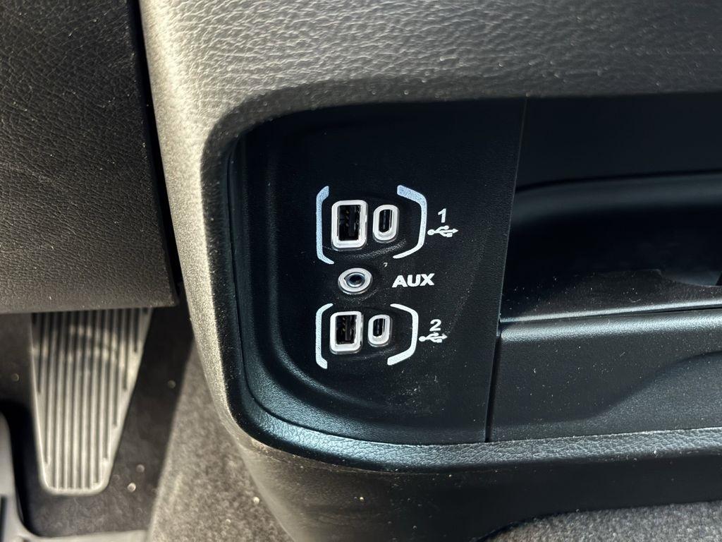 RAM 2500 Tradesman Crew Cab 4WD 2026