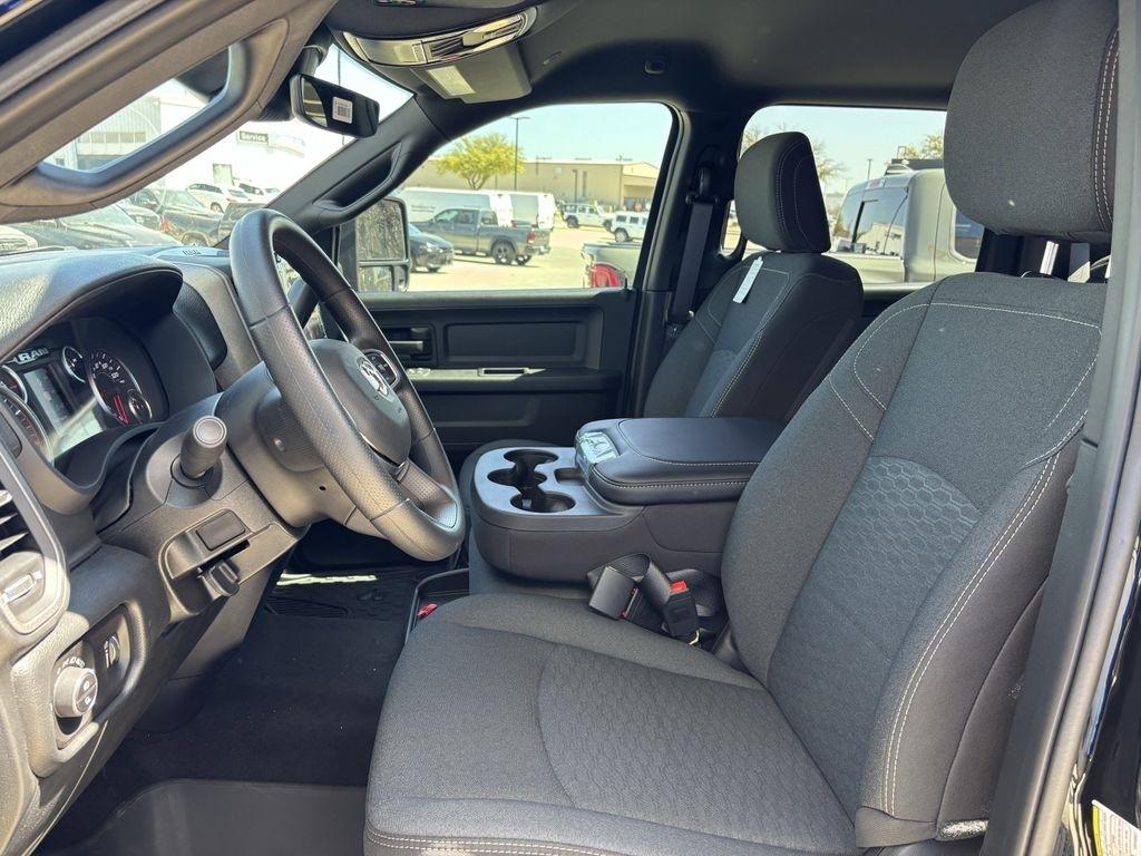 RAM 2500 Tradesman Crew Cab 4WD 2026