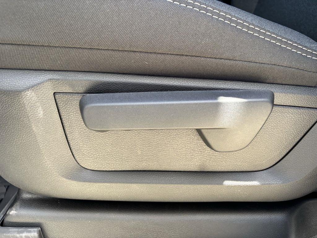 RAM 2500 Tradesman Crew Cab 4WD 2026