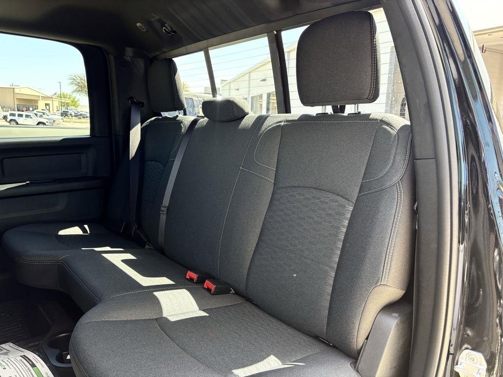 RAM 2500 Tradesman Crew Cab 4WD 2026