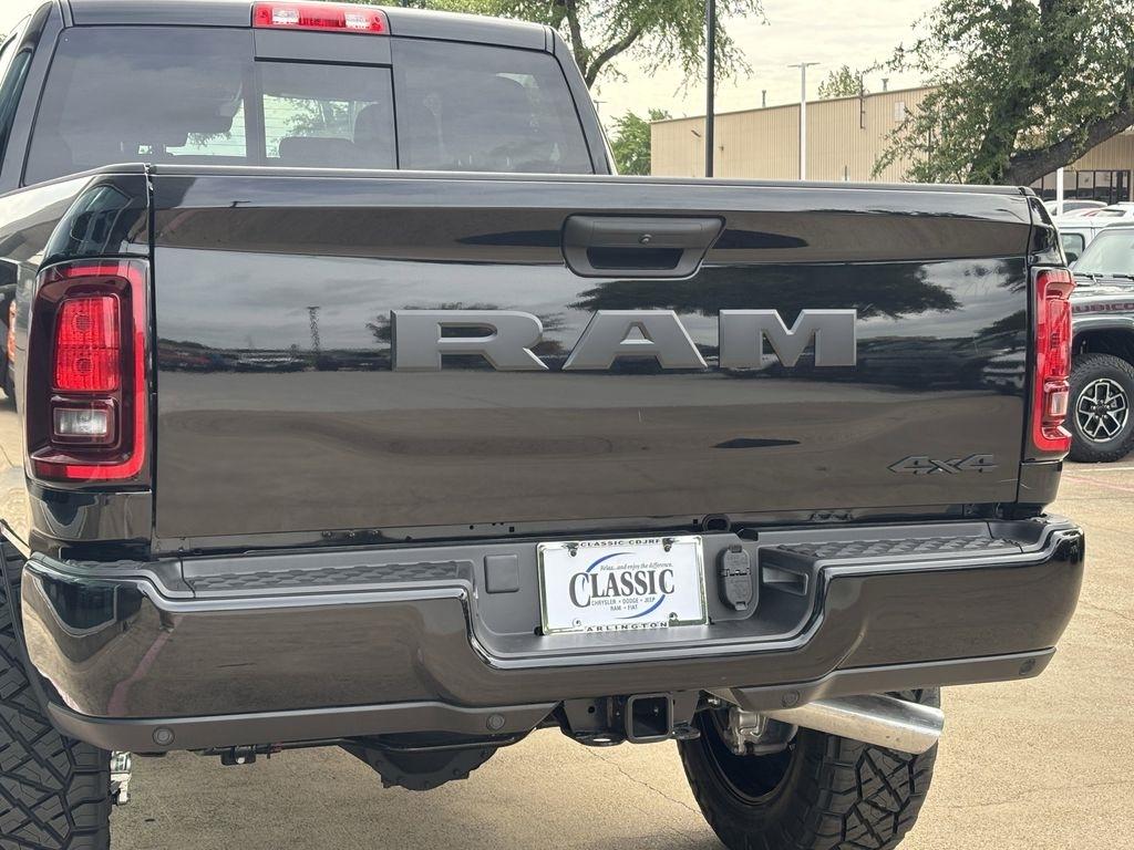 RAM 2500 Tradesman Crew Cab 4WD 2026