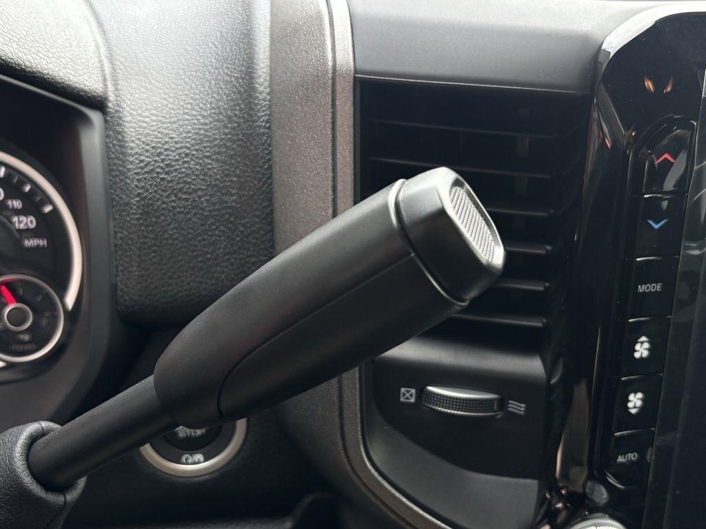 RAM 2500 Tradesman Crew Cab 4WD 2026