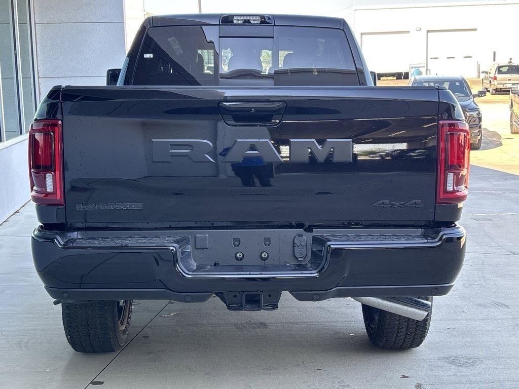 RAM 2500 Laramie Mega Cab 4WD 2026