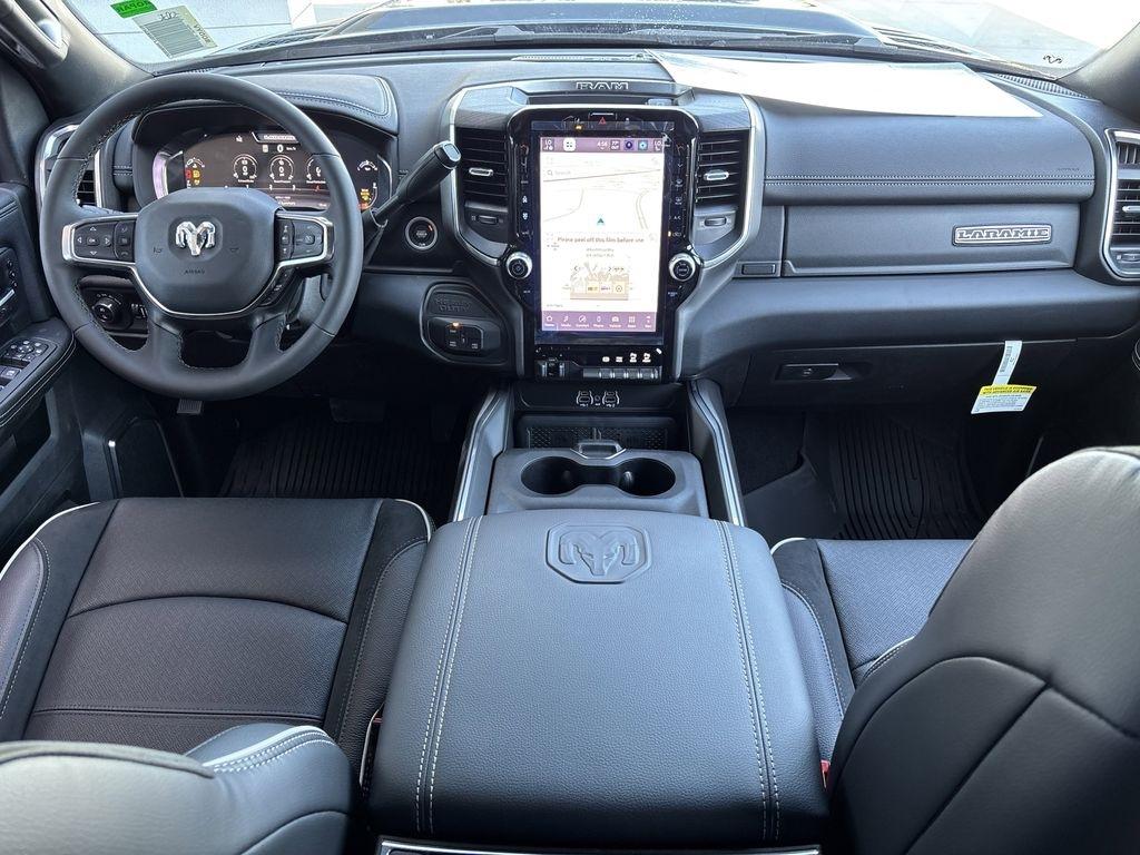 RAM 2500 Laramie Mega Cab 4WD 2026