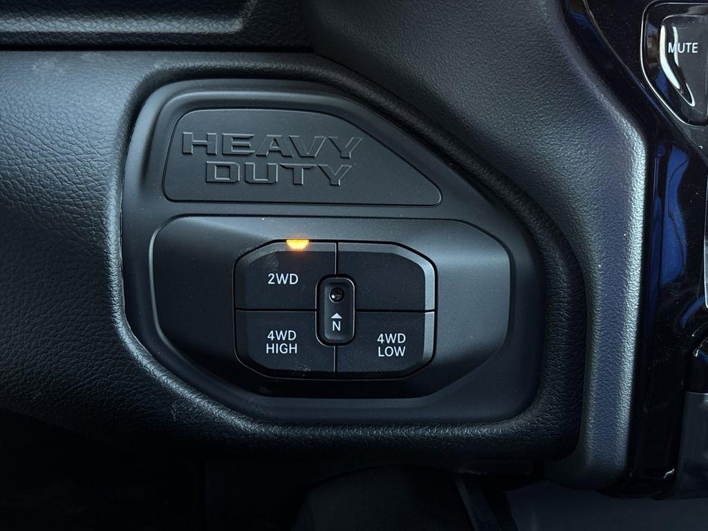 RAM 2500 Laramie Mega Cab 4WD 2026