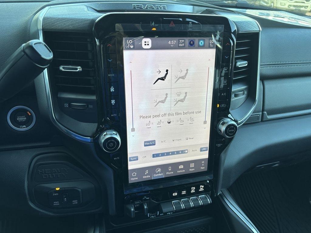 RAM 2500 Laramie Mega Cab 4WD 2026