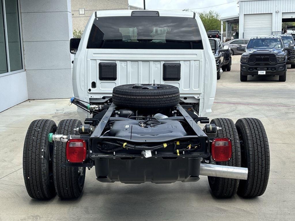 RAM 3500 Crew Cab 4WD DRW 2026