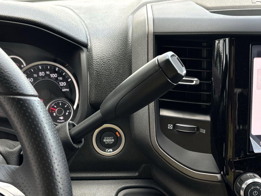 RAM 3500 Crew Cab 4WD DRW 2026