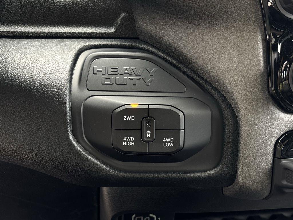 RAM 3500 Crew Cab 4WD DRW 2026