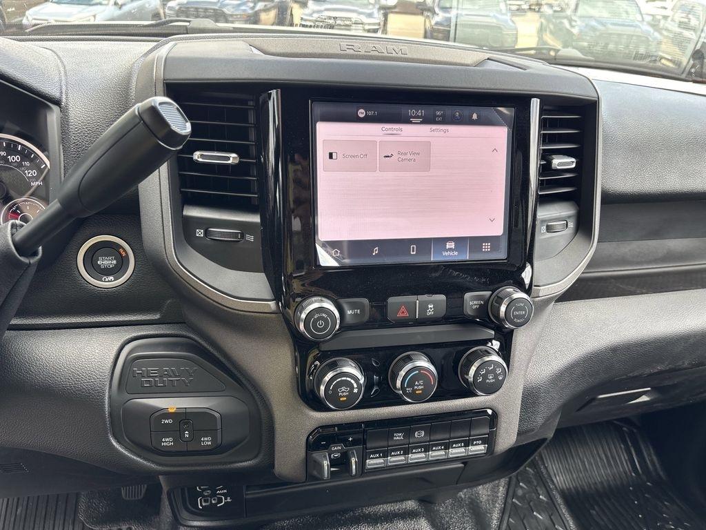 RAM 3500 Crew Cab 4WD DRW 2026