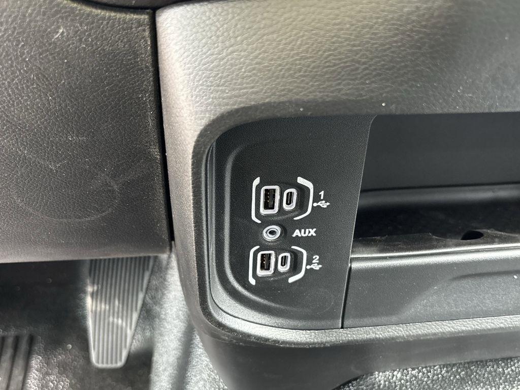 RAM 3500 Crew Cab 4WD DRW 2026