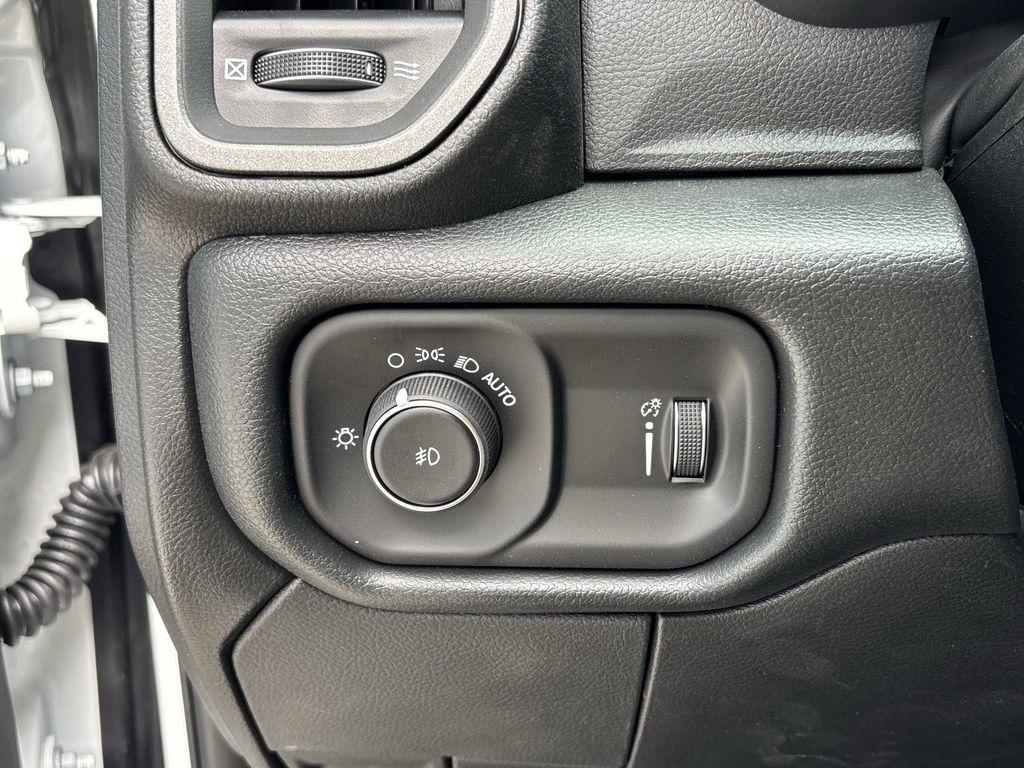 RAM 3500 Crew Cab 4WD DRW 2026