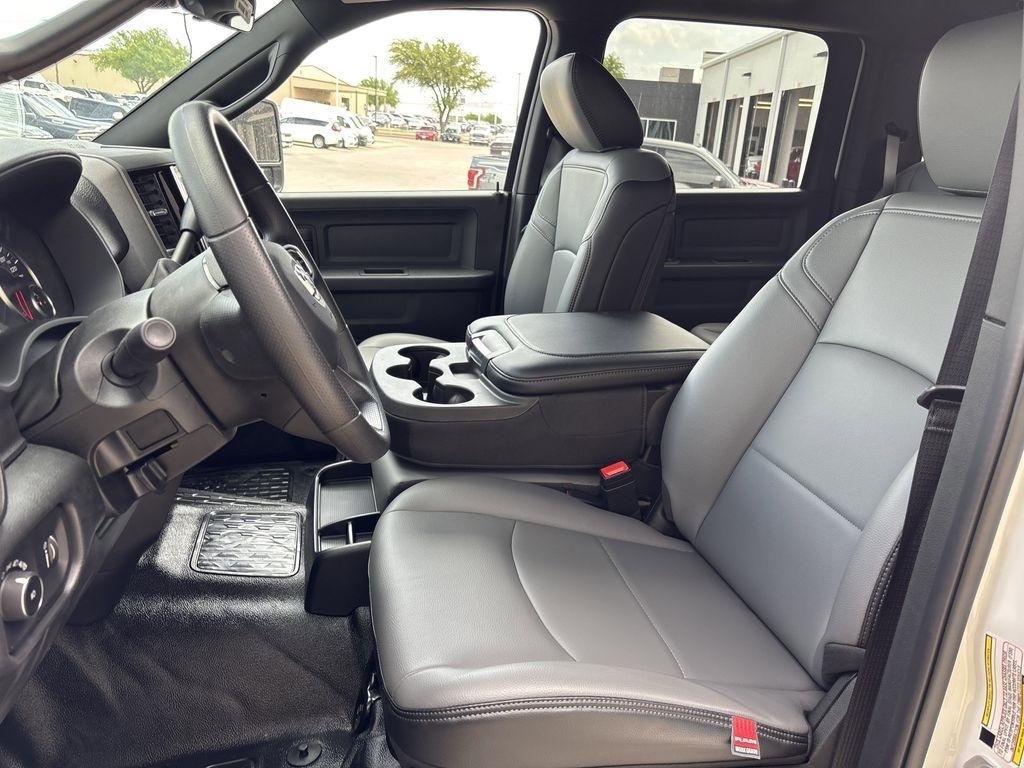 RAM 3500 Crew Cab 4WD DRW 2026