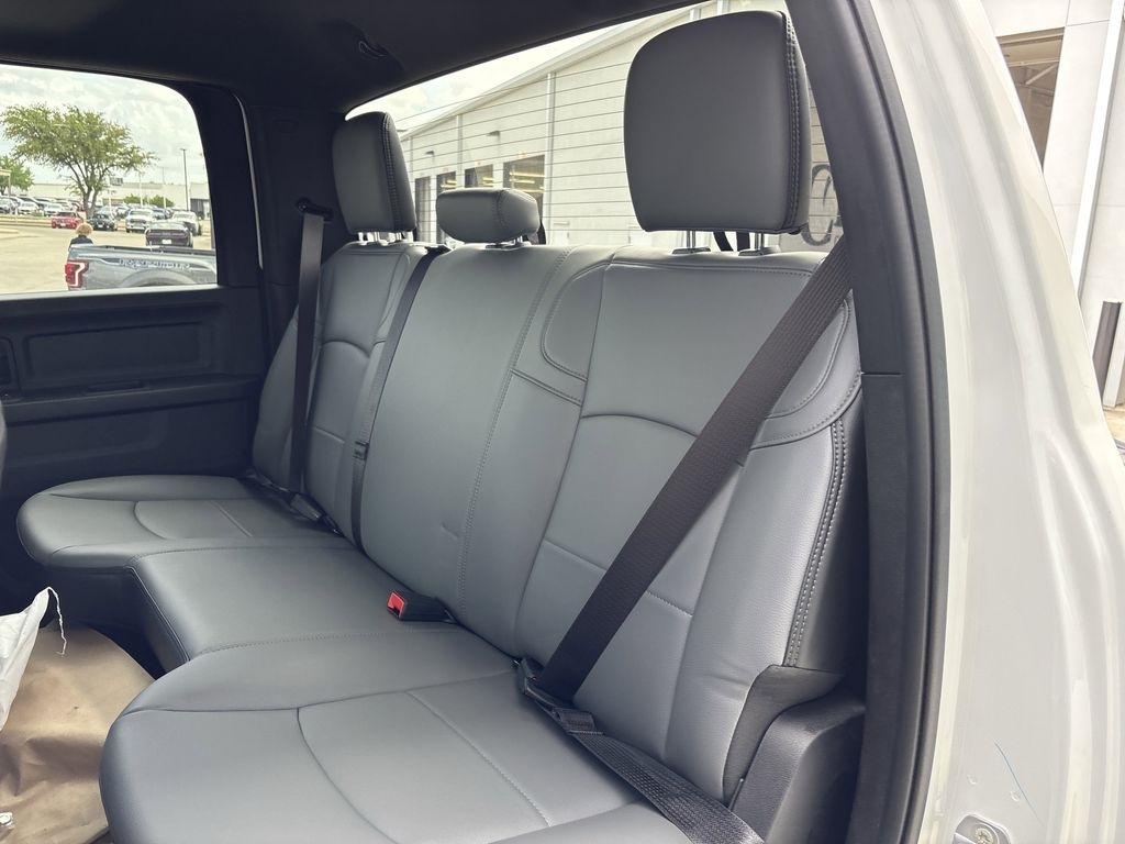 RAM 3500 Crew Cab 4WD DRW 2026