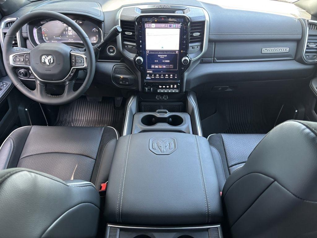 RAM 2500 Laramie Crew Cab 4WD 2026