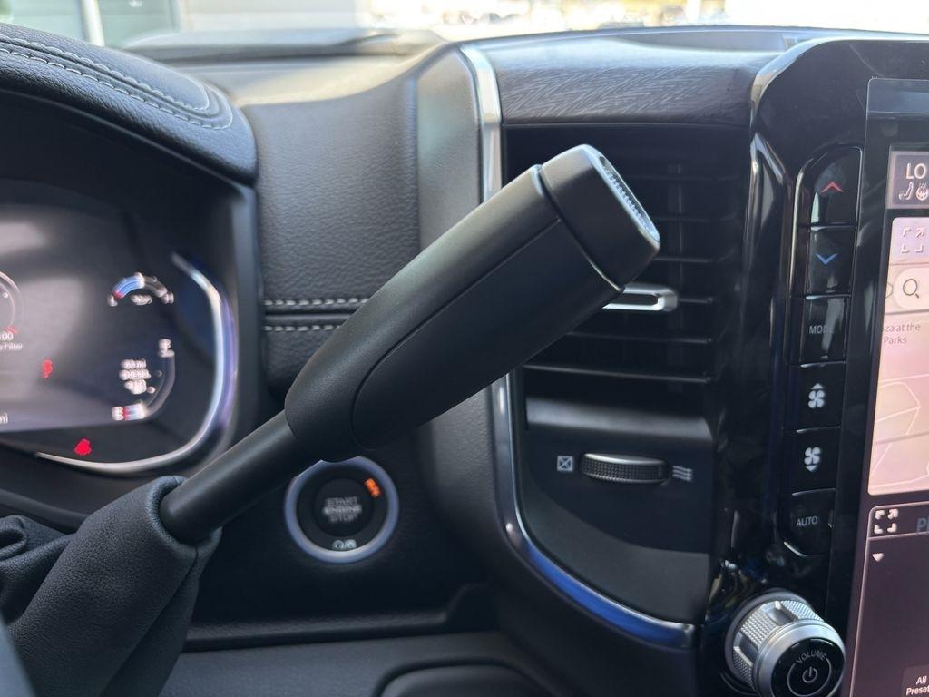 RAM 2500 Laramie Crew Cab 4WD 2026