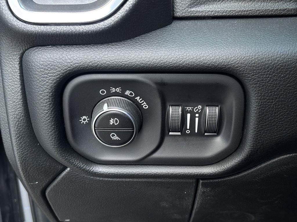 RAM 2500 Laramie Crew Cab 4WD 2026