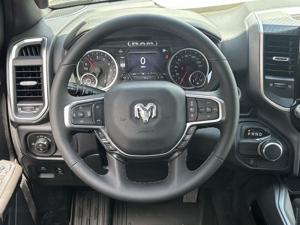 RAM 1500 Big Horn Crew Cab SWB 2WD 2026