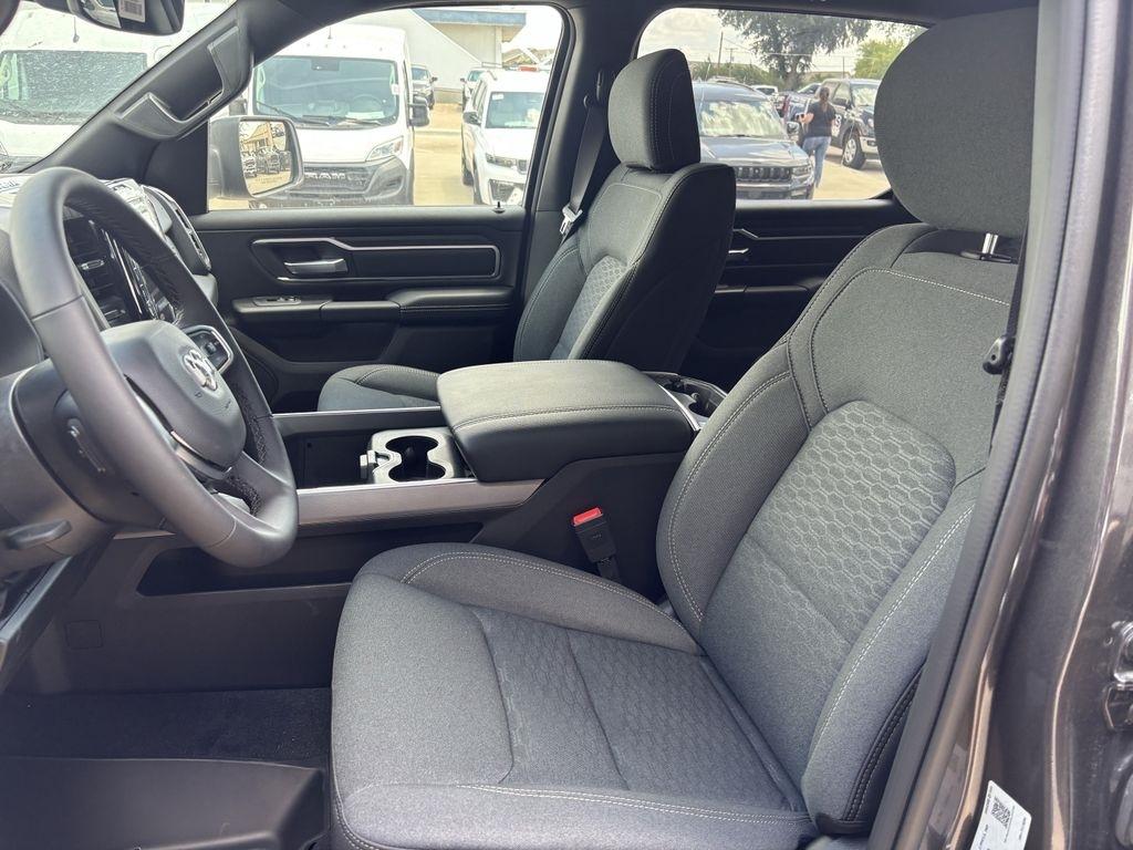 RAM 1500 Big Horn Crew Cab SWB 2WD 2026