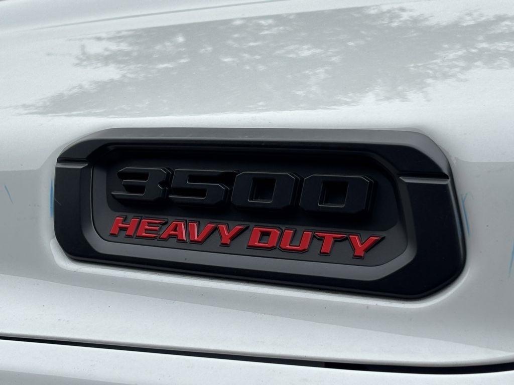 RAM 3500 Crew Cab 4WD DRW 2026