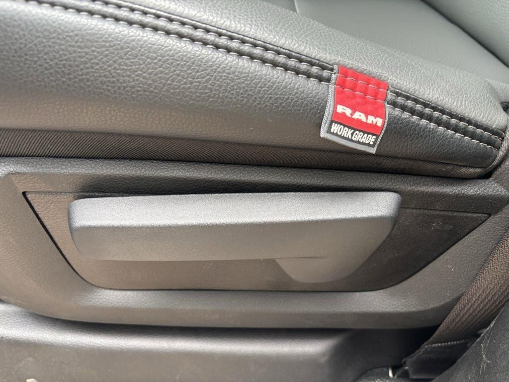 RAM 3500 Crew Cab 4WD DRW 2026