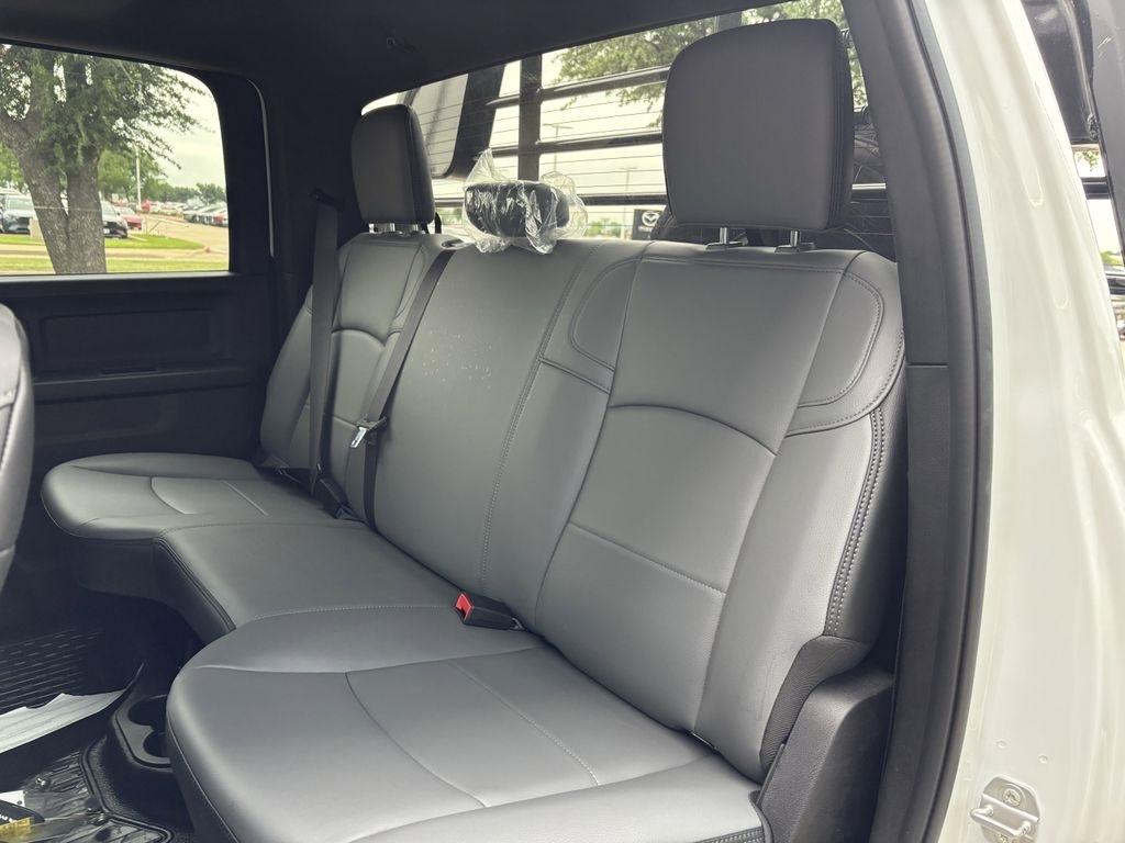RAM 3500 Crew Cab 4WD DRW 2026