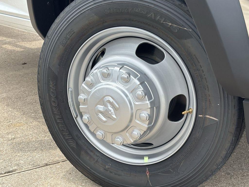 RAM 5500 Crew Cab LWB 4WD DRW 2026